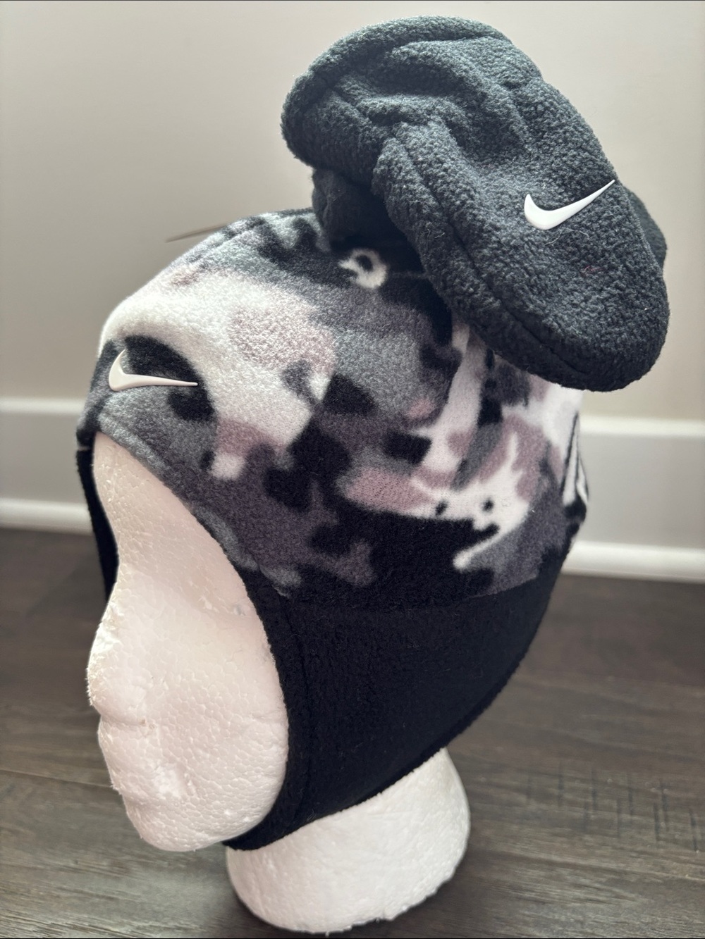Nike Infant 2pc earflap/trapper hat & mitten,fleece,tonal logo,hook & loop strap